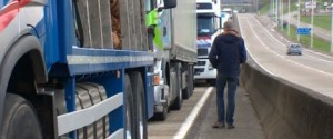 06-06-2016 Camioneros Belgas volverán a bloquear frontera con Luxemburgo y Francia por impuesto