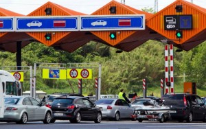 20-12-2016-el-peaje-de-las-autopistas-bajara-un-04-en-2017