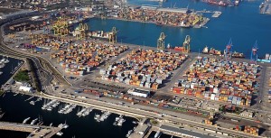 04-05-2017 Los puertos españoles mueven 127 millones de toneladas hasta marzo con un crecimiento del 2%
